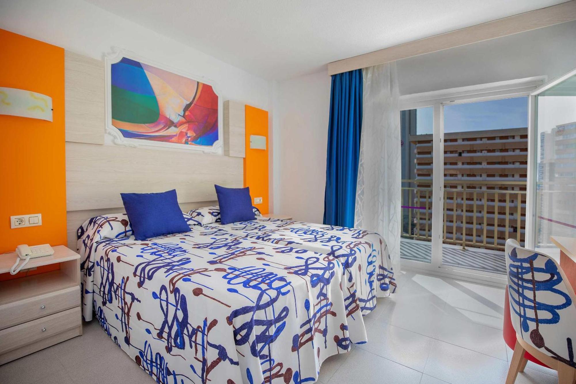 Twin Room,1697789989:JPEG