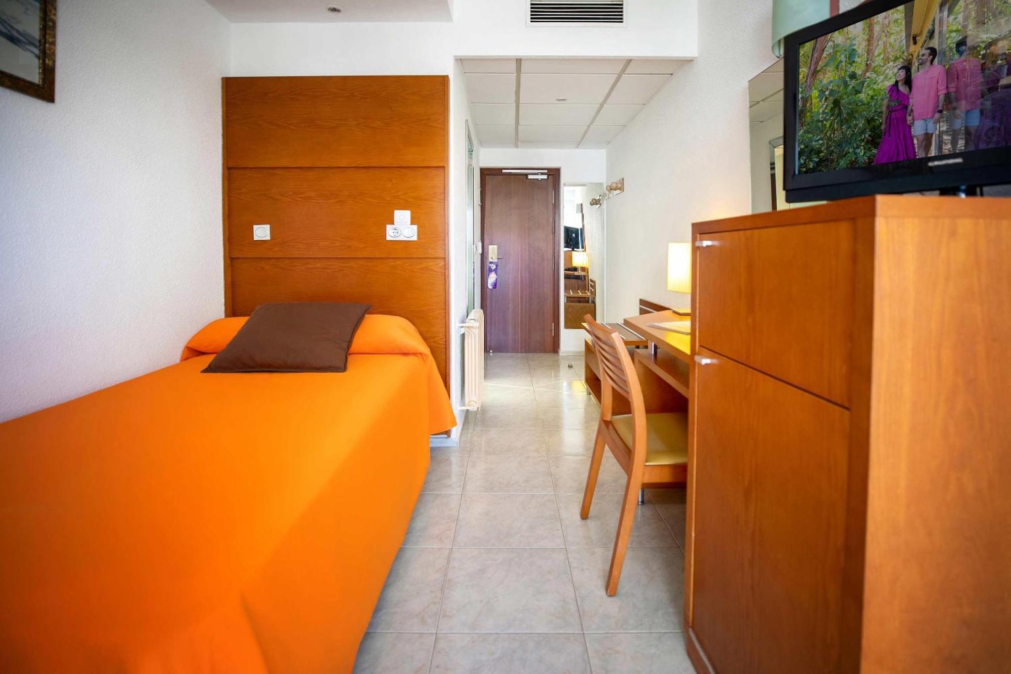 Single Room,1697789954:JPEG