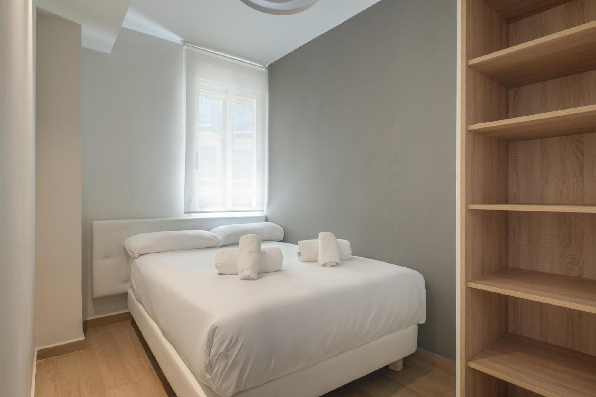 Family Three-Bedroom Apartment Lateral Sea View
