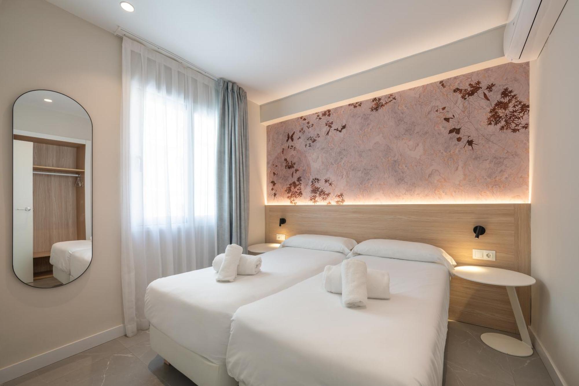 Three-Bedroom Deluxe Apartment