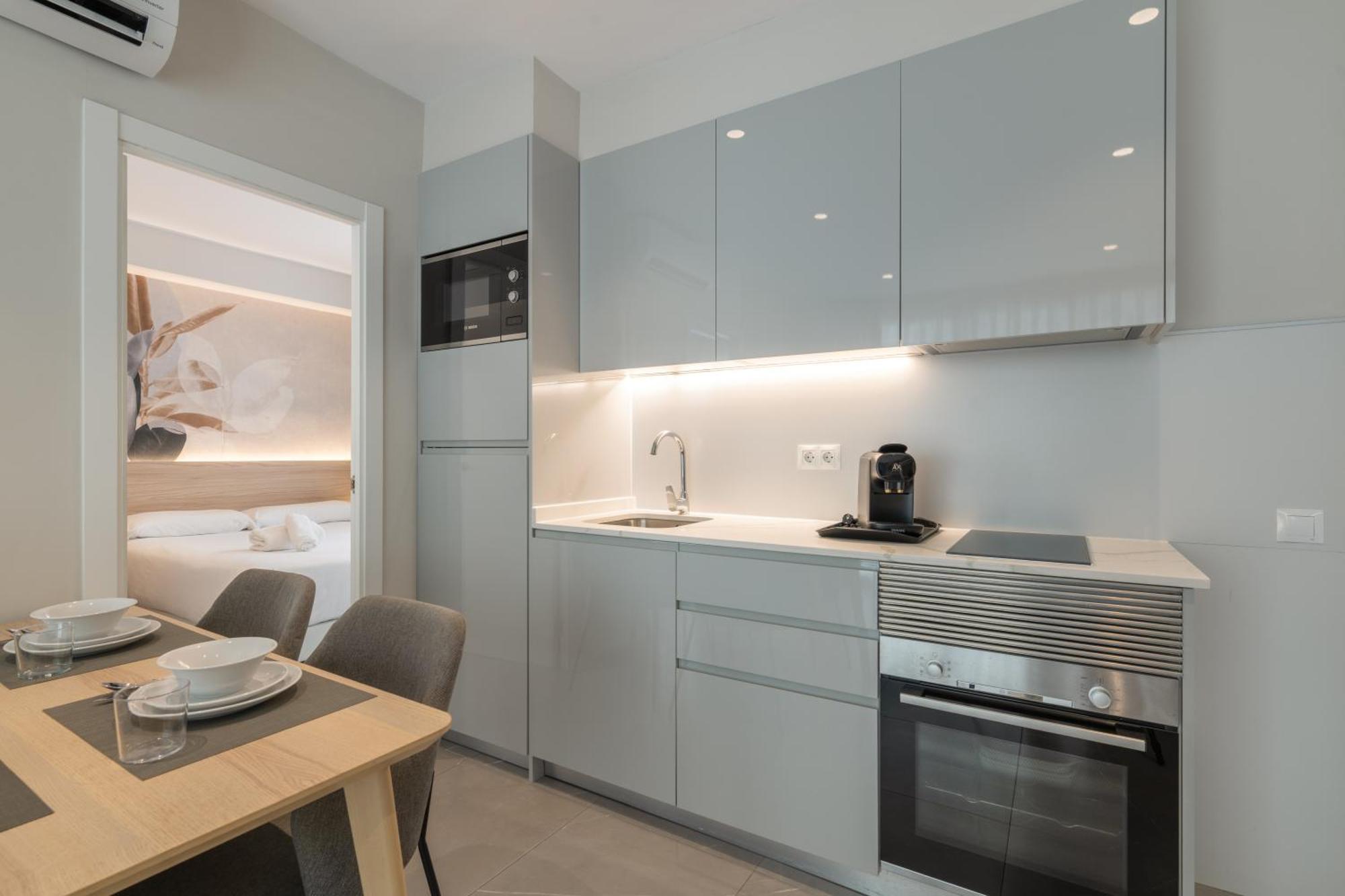 Three-Bedroom Deluxe Apartment