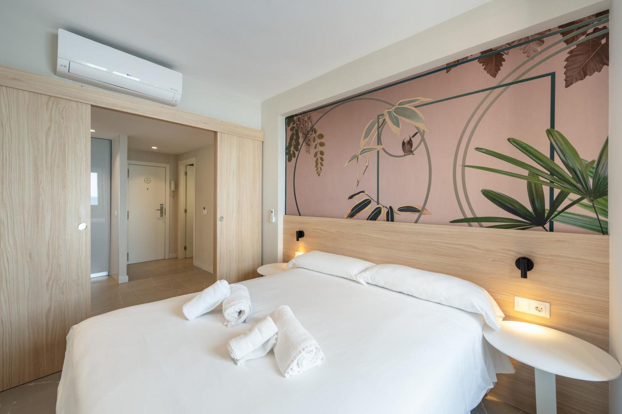 Four Bedroom Apartment Front Sea View