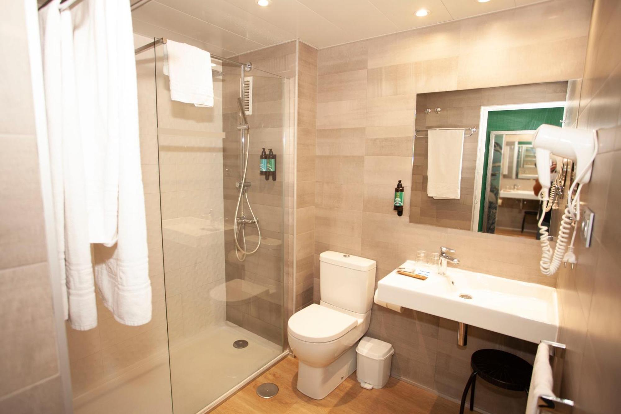 Basic Double Room