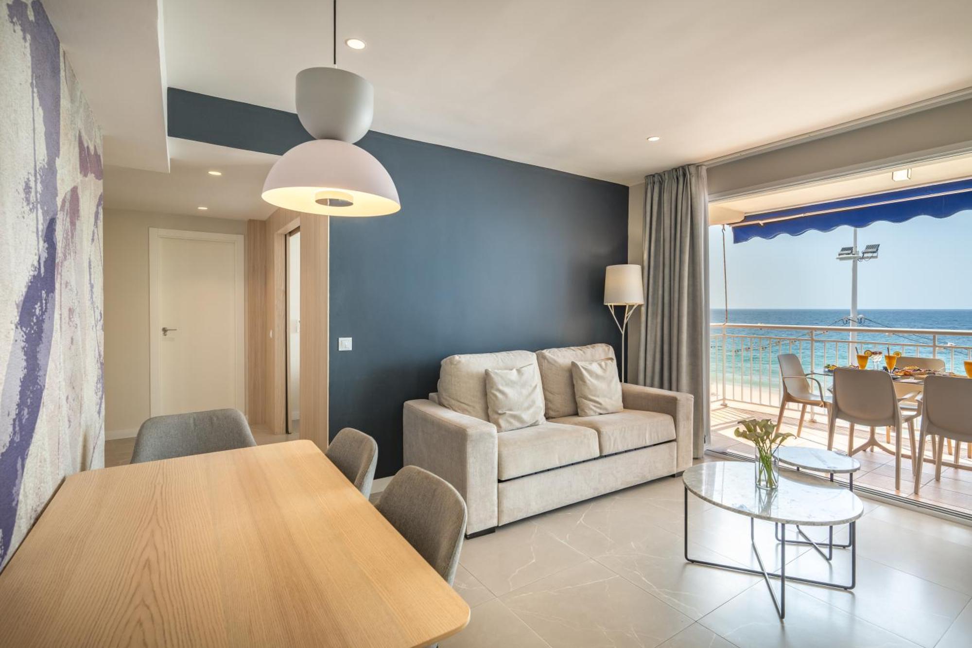 Four Bedroom Apartment Front Sea View