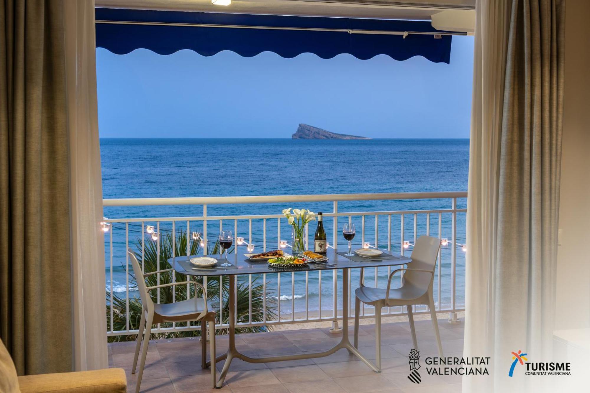 Four Bedroom Apartment Front Sea View
