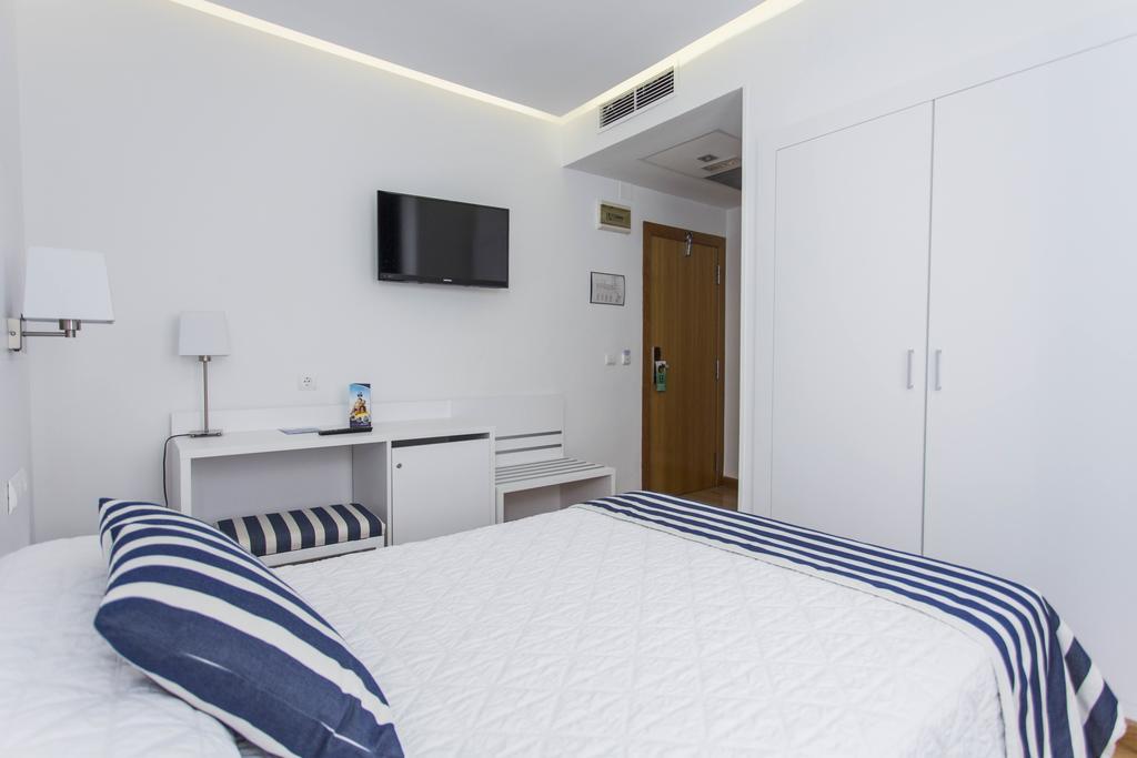 Single Room,254393693:JPEG
